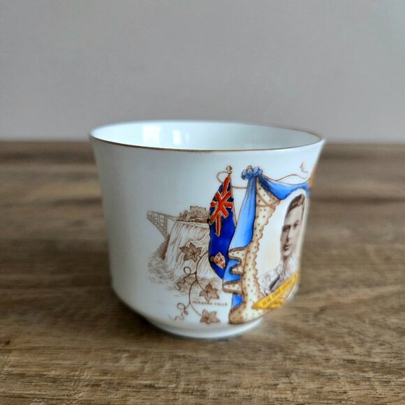 Vintage Aynsley Bone China England Cup. King George VI Queen Elizabeth 1939 - Picture 3 of 6